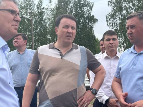Министр строительства, архитектуры и ЖКХ РТ осмотрел ход работ по модернизации инженерных сетей в Агрызе