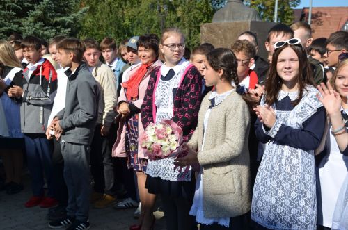 Районда укучылар саны иң күп булган 3нче мәктәптә Белем бәйрәме узды