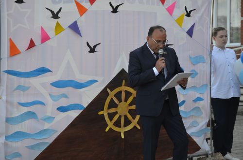 Районда укучылар саны иң күп булган 3нче мәктәптә Белем бәйрәме узды