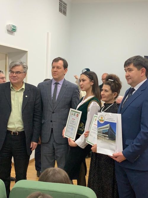Әгерҗе районы укучылары «Укытучым минем» бәйгесендә җинделәр