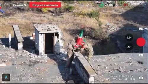 Мобилизованный из Агрыза повесил флаг Татарстана на крышу больницы в Угледаре