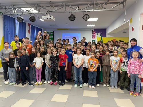 В «Алмалах» повторили правила дорожного движения