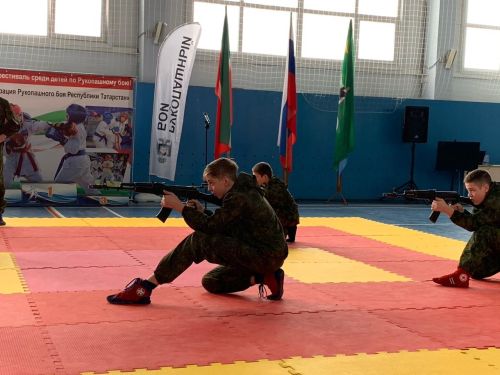 Самые сильные рукопашники собрались в Агрызе