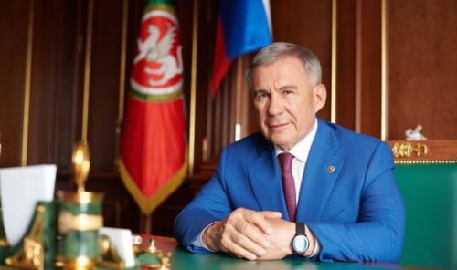 Рустама Минниханова поздравил татарстанцев с Днём российской науки