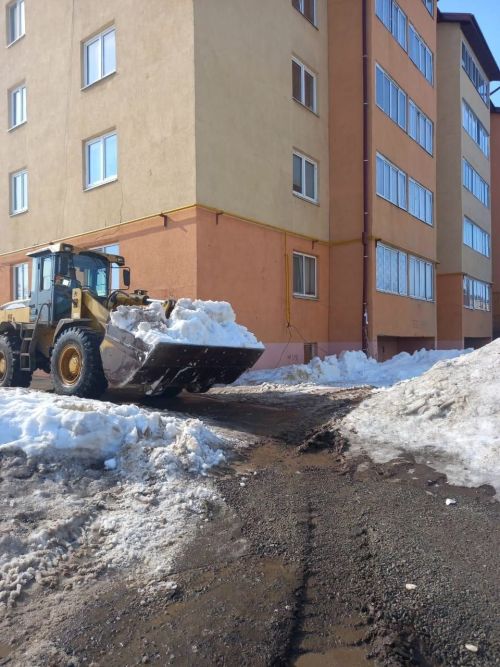 В Агрызе продолжаются противопаводковые мероприятия и расчистка от снежных масс
