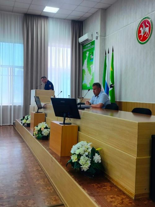 В Агрызе прошло очередное заседание комиссии по обеспечению безопасности дорожного движения.