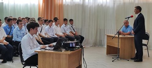 Глава Агрызского района встретился со студентами колледжа