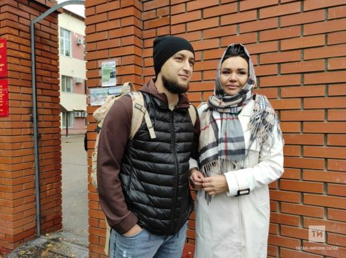 Иркә яраланган иренең хәле турында сөйләде: «Операциягә әзерләнәчәкбез»