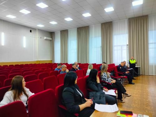 В Агрызе состоялось совещание по вопросам дорожного сервиса
