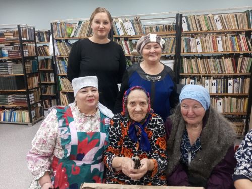 Кадыбашта канат сыдыру өмәсе узган