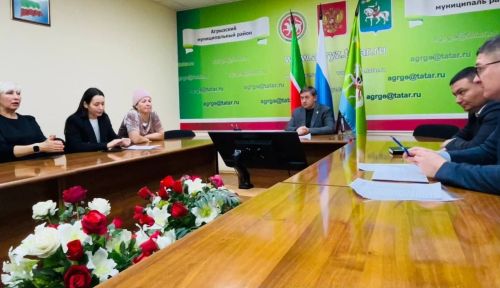 Глава Агрызского района провёл личный приём граждан