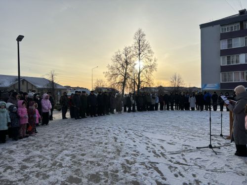 В Агрызе возложили цветы к Вечному огню в День Героев Отечества