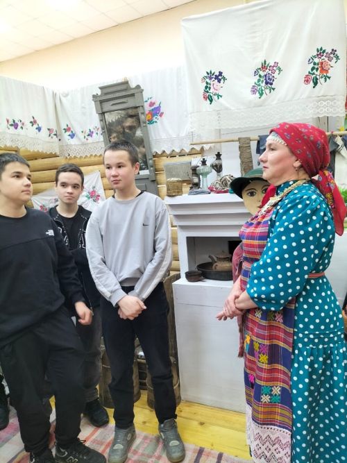 Школьники Кучуковской школы совершили путешествие в мир удмуртских традиций  по «Пушкинской карте»