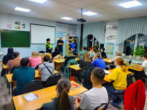Профилактика ДТП среди начинающих водителей: в Агрызской автошколе прошла беседа
