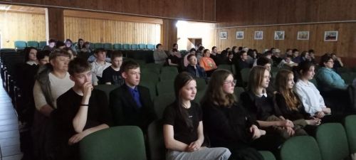 Тирсә авылы Мәдәният йортында танылган җырчы Закир Шахбан белән концерт-очрашу узды
