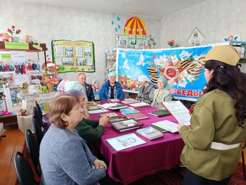 Иж-Бубый авылы китапханәсендә «Батырларны искә алыйк!» исемле искә алу кичәсе узды
