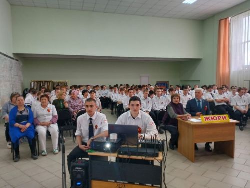 Түбән Кама көллиятенең Әгерҗе филиалында «Сугыш кайтавазы, Җиңү тавышлары» патриотик җырлар фестивале узды