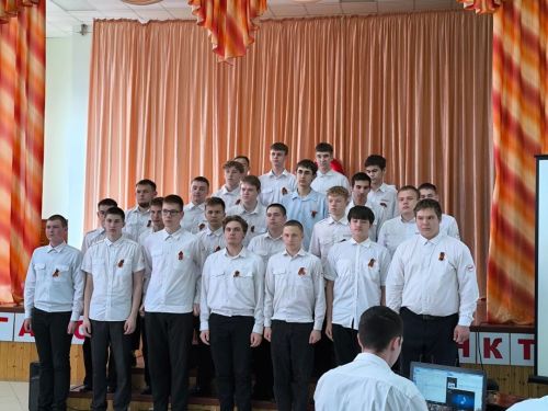 Түбән Кама көллиятенең Әгерҗе филиалында «Сугыш кайтавазы, Җиңү тавышлары» патриотик җырлар фестивале узды