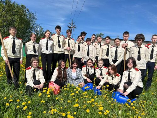 Выпускники школы № 2 высадили Сад Памяти, в честь героев Великой Отечественной войны