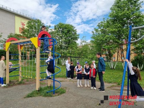 В школе №3 прошел яркий семейный квест от Молодёжного центра