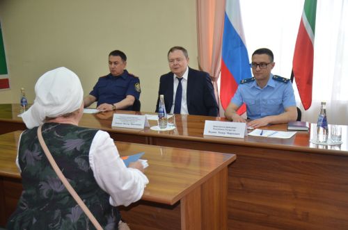 Главный федеральный инспектор по РТ Виктор Демидов провел прием граждан в Агрызе