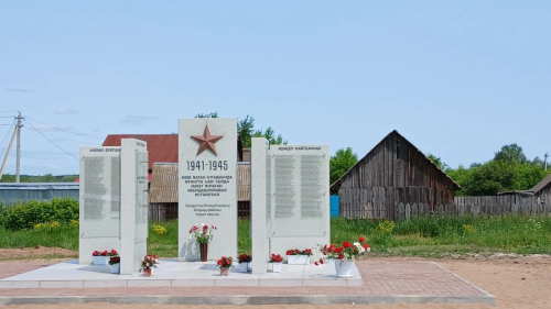 Нарат авылында батырлар хөрмәтенә һәйкәл ачылды