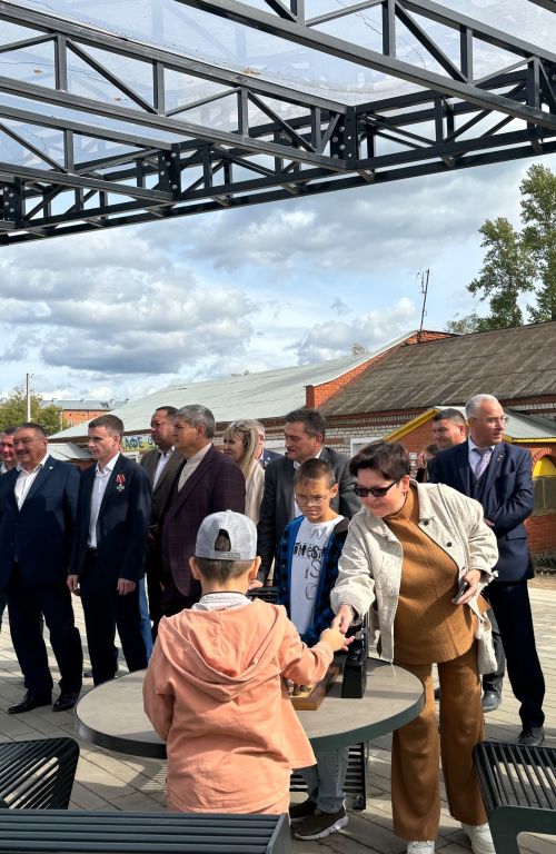 В Агрызе состоялось открытие нового парка по улице Вокзальной