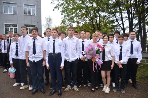 Яркий старт в обновленных стенах: День знаний в Агрызском филиале НКТИ