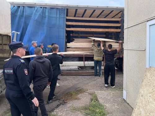 Агрыз отправил очередной гуманитарный груз для земляков в зоне СВО