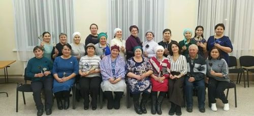 Иске Эсләк мәдәният йортында китапханә белән берлектә «Кич утыру » кичәсе үткәрелде