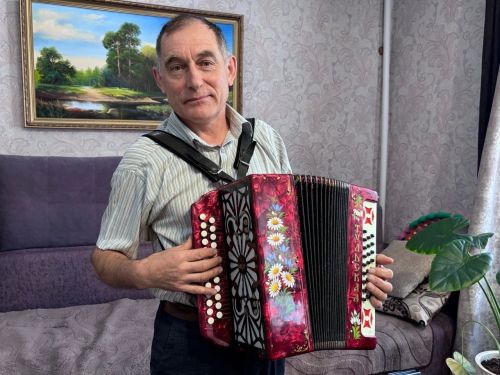 Врач, гармонист и знаток четырёх языков: история Владимира Кибатова из Агрызского района