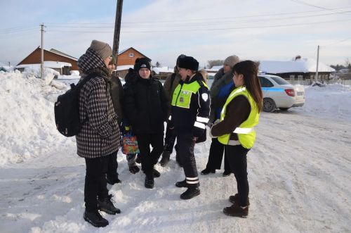 На железнодорожной остановке «Улица Казанская» участились случаи сбора подростков