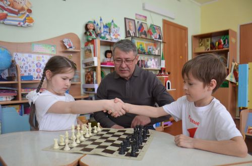 Будущих чемпионов учат с пяти лет