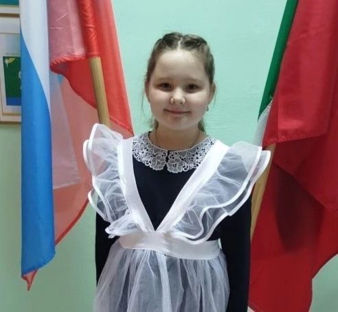 Ученица Шаршадинской школы заняла первое место на муниципальной олимпиаде по русскому языку