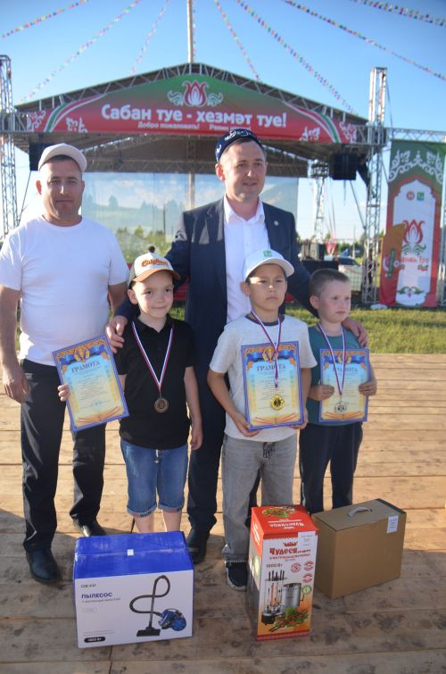 Әгерҗе Сабан туенда җиңгән һәм призлы урын яулаган көрәшчеләр