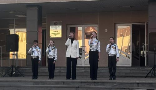 На площади РДК прошёл концерт ко Дню воссоединения с новыми регионами