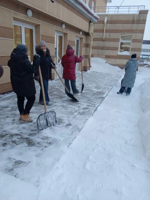 Общегородской субботник борьбы со снегом