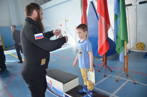 В Агрызе состоялись соревнования по национальной борьбе