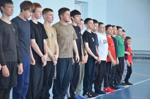 В Агрызе состоялись соревнования по национальной борьбе