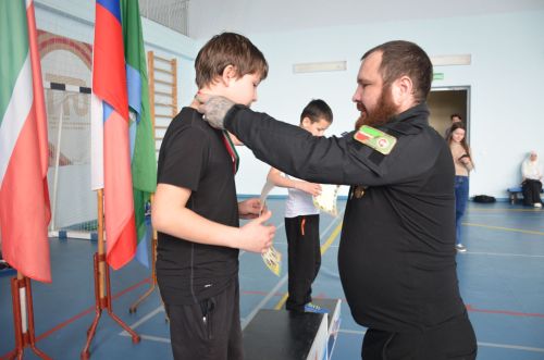 В Агрызе состоялись соревнования по национальной борьбе