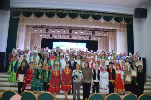 Триумф талантов: в Агрызском районе прошёл гала-концерт «Радуга культур»