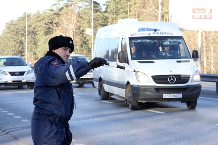 В массовом ДТП пострадали 16 машин