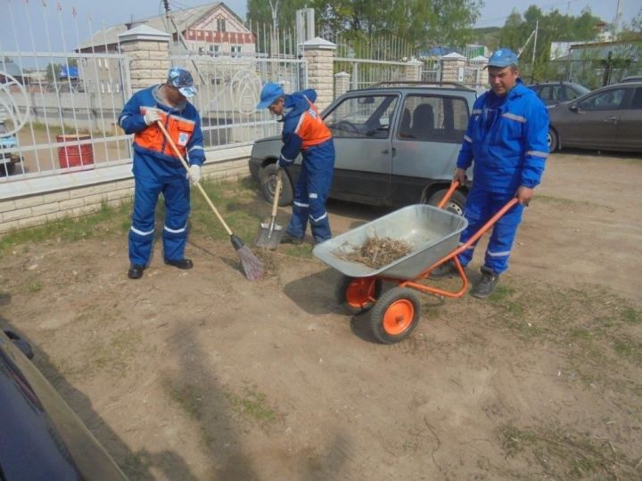 Работники Агрызского района электрических сетей показали добрый пример