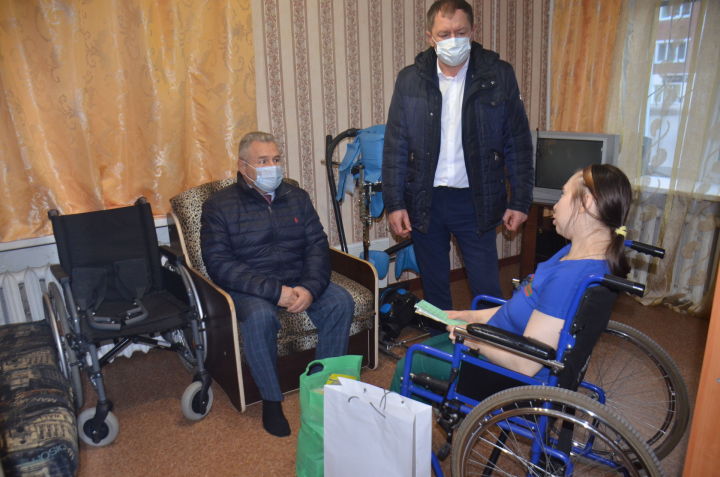 Депутат Госдумы РФ посетил инвалида с детства в Агрызе