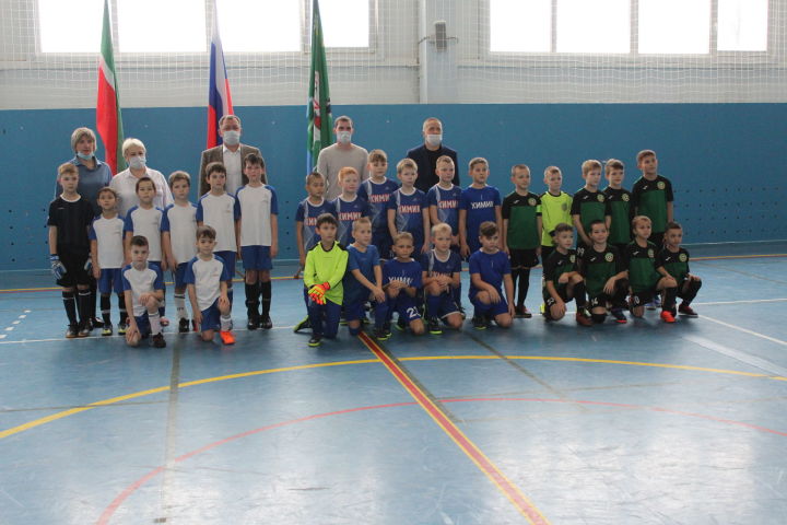 В Агрызе проходит Первенство Республики Татарстан по мини-футболу
