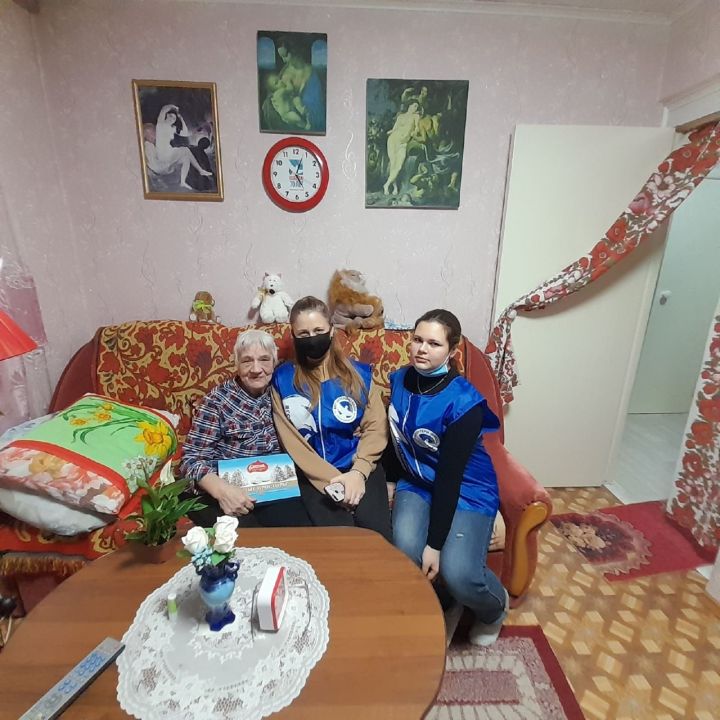 Активисты побывали в гостях у Валентины Титовой
