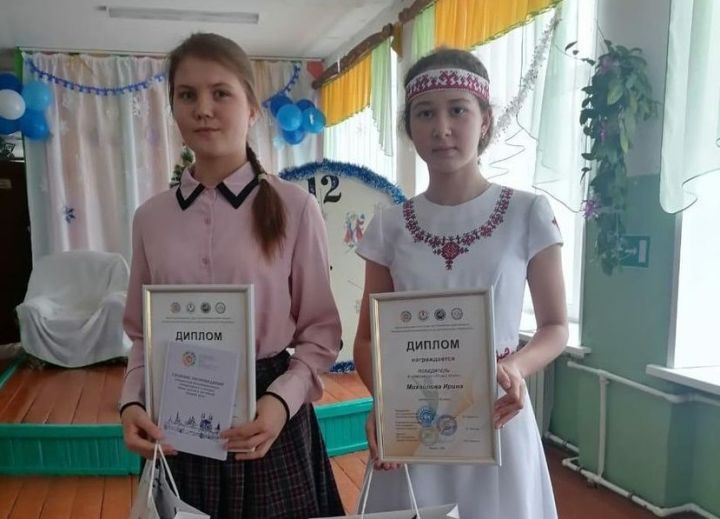Ученицы Бимской школы стали победителями республиканского конкурса