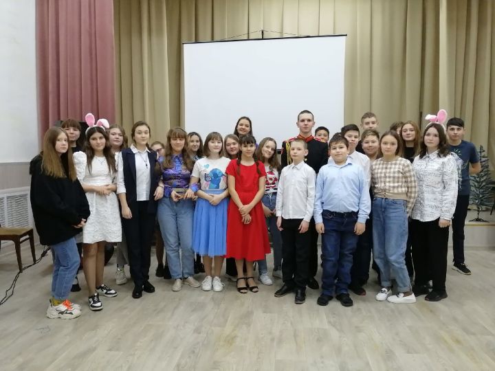 Детскую школу искусств посетил суворовец Московского военно-музыкального училища