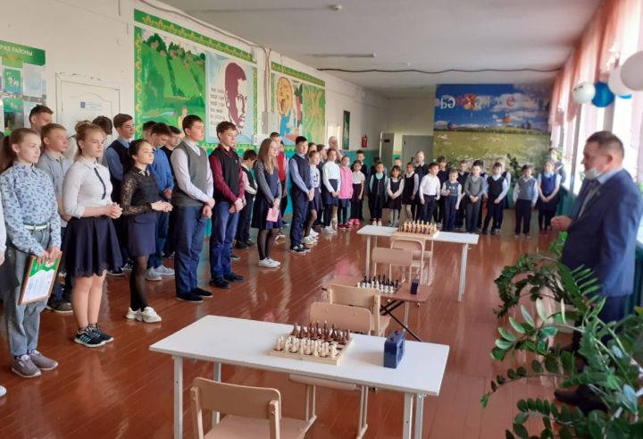 В Кадыбашской школе открылась шахматная зона