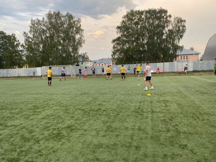 Әгерҗедә мини-футбол буенча ярымфинал уеннары узды